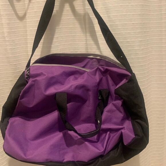 PERSONALIZED DANCE CLASS BAG
Gemline Sequel Sport Duffel Bag - Picture 3 of 5